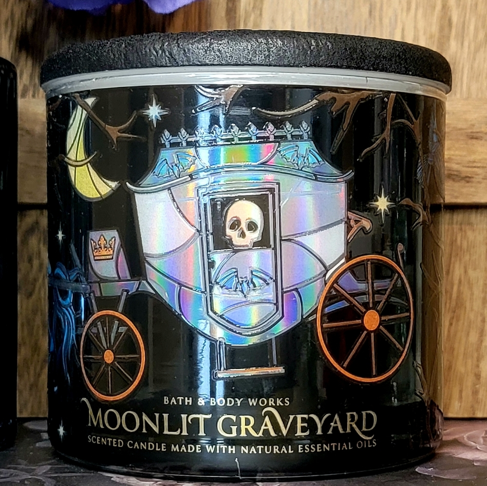 B&BW Moonlight Graveyard 3-Wick Halloween Candle w/ Ghost Carved Aggrega…